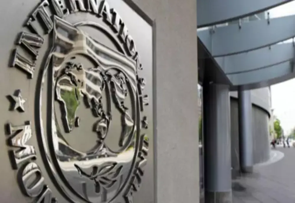 Raport sumbru al FMI: Recalcularea pensiilor ar trebui AMÂNATĂ! Se recomandă introducerea unor noi taxe