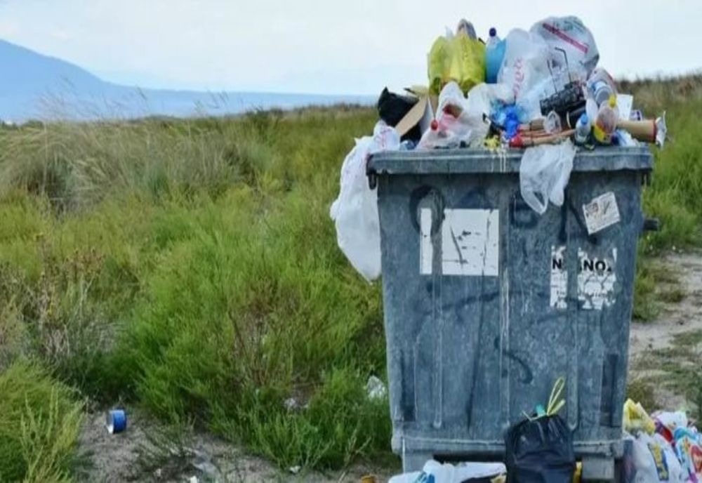 Procurorii intră în forță în mafia gunoaielor - Anchetă uriașă - VIDEO