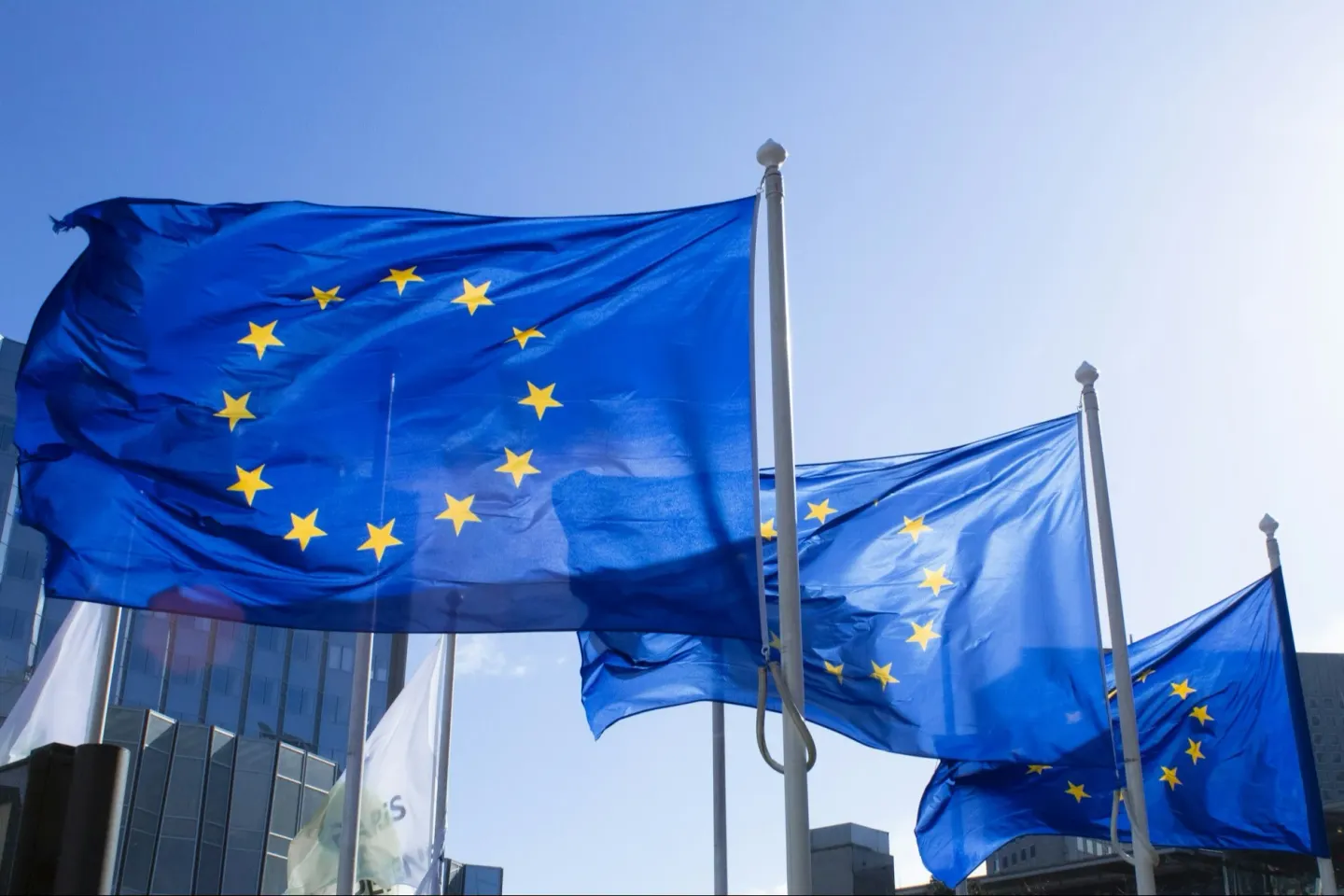 Țările din UE cu cel mai mare salariu minim. Unde e România