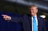 Trump anunță explorări de petrol și gaze în Groenlanda. Miza SUA